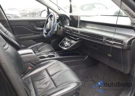 2022 Lincoln Corsair Standard z USA, uszkodzony, nr VIN 5LMCJ1D9XNUL22131